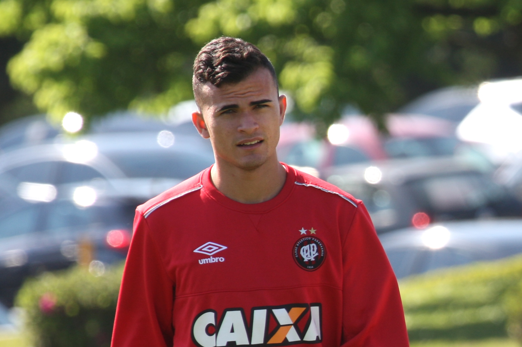 Lucas Fernandes teve bom desempenho no Furacão em 2016. | /