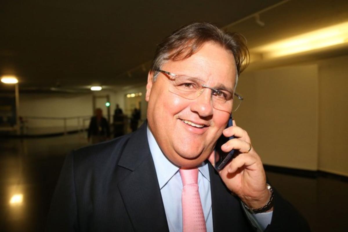 Geddel Vieira Lima fala ao telefone | MARCELO CAMARGO
AGÊNCIA BRASIL