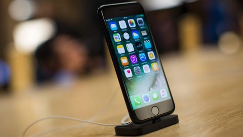 Leilão da Receita tem iPhones e drones com até 50% de desconto | JACK TAYLOR/AFP