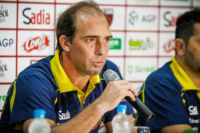 Paulo Baier durante a apresentação oficial no Toledo. | Rodrigo Aguiar Ruiz/Divulgação Toledo