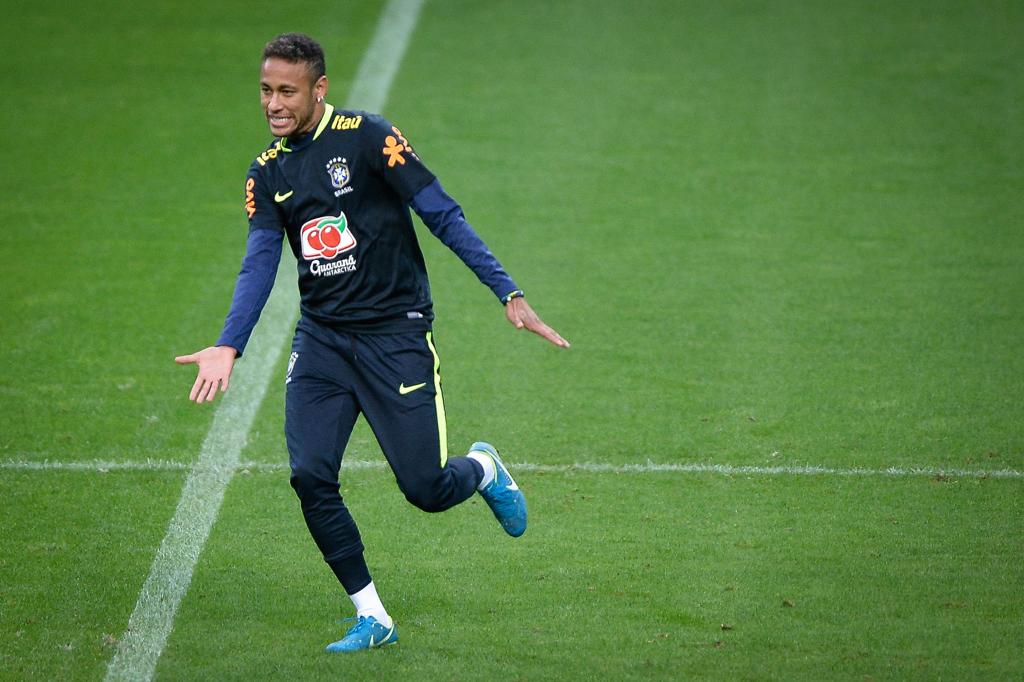 Neymar faz o primeiro jogo pela seleção depois da transferência para o PSG. | Pedro Martins/ MoWa Press/