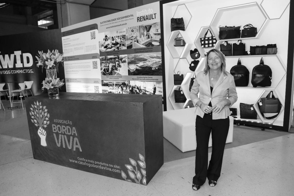 A presidente da associação acredita que a solidariedade dentro de uma comunidade pode transformar histórias. 