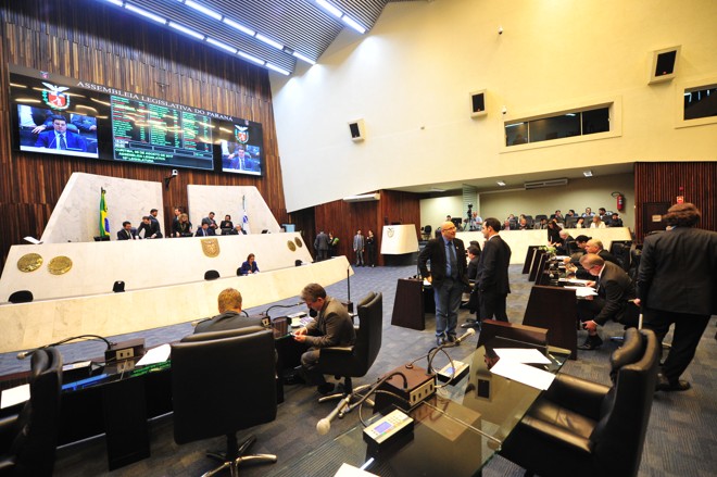 Plenário da Assembleia: leis sem relevância pública são regra. | Pedro de Oliveira/Alep