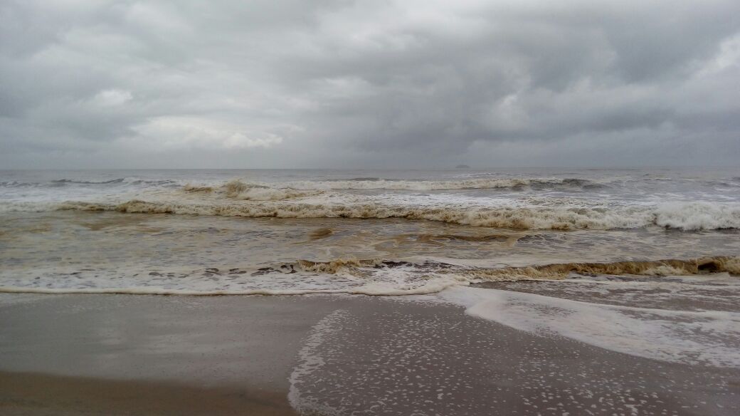 As manchas foram associadas inicialmente a um vazamento de óleo | Duka Júnior/Colaboração