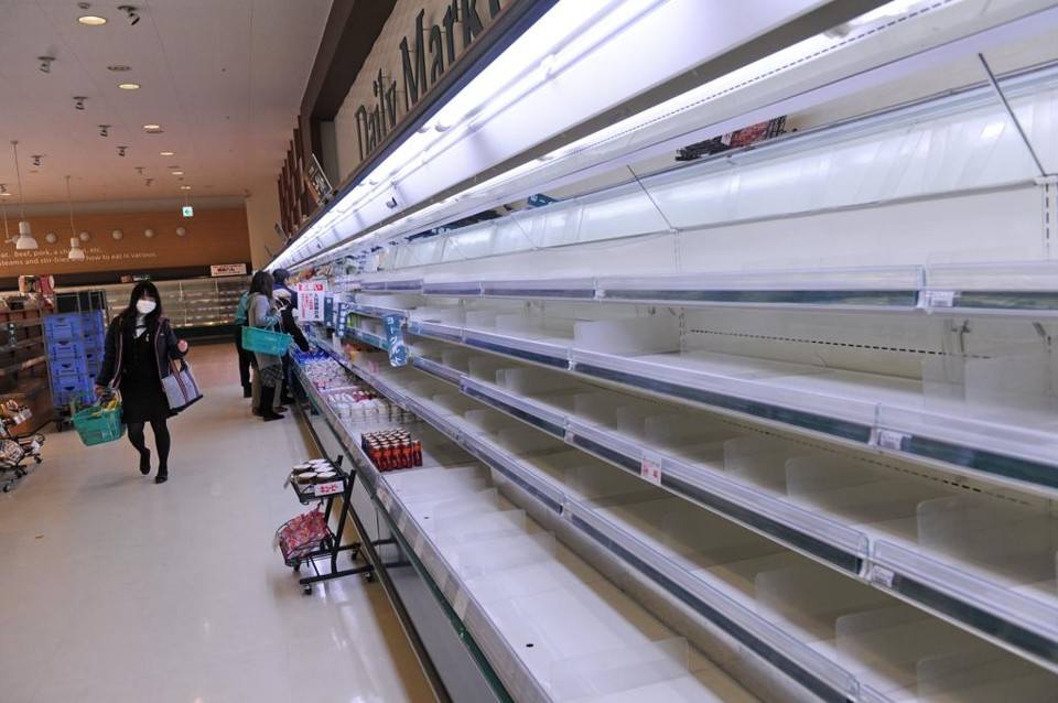 Supermercado com as prateleiras vazias no Japão | ROSLAN RAHMAN/AFP