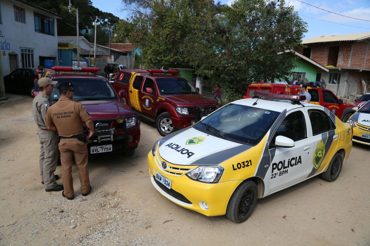 Bombeiros e PM foram acionados, mas criança já estava morta. | Átila Alberti /Gazeta do Povo