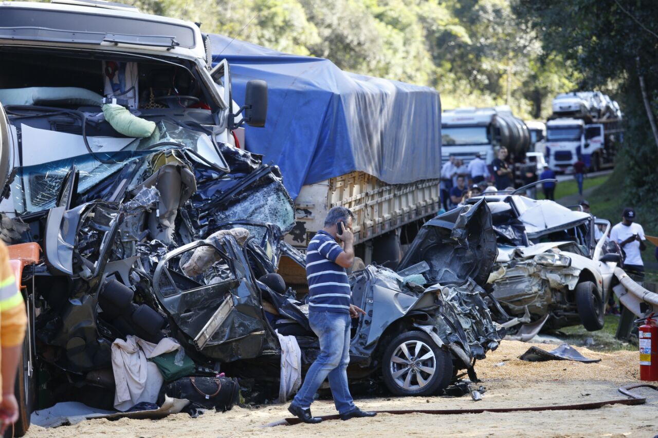 Em apenas dois acidentes, dez pessoas morreram na região em 2017 | Atila Alberti/Tribuna do Paraná
