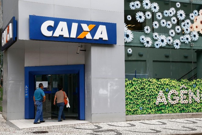 Ao todo, serão R$ 7,28 bilhões depositados nas contas ativas e inativas dos trabalhadores que tinham saldo em 31 de dezembro de 2016. | Aniele Nascimento/Gazeta do Povo