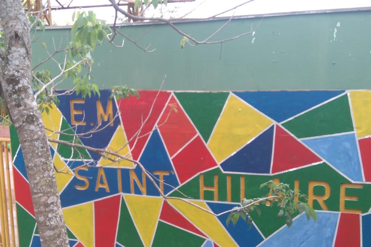 Foi ao trabalhar na faxina da escola que Ana retomou os estudos, abandonados antes da conclusão do Ensino Fundamental. | Divulgação.