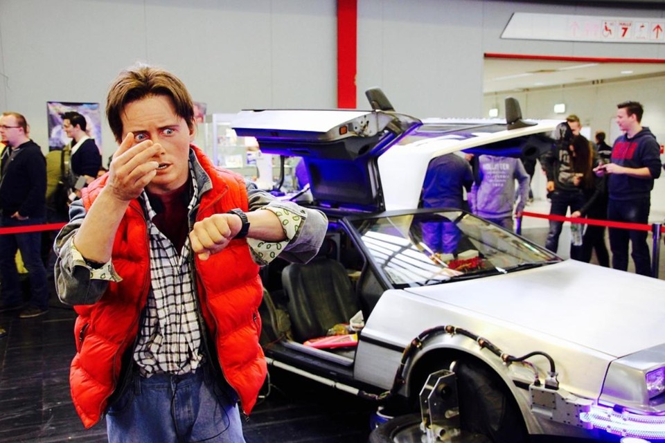 Boneco de Marty McFly, um adolescente de uma pequena cidade californiana, do filme “De volta para o futuro”: personagem viaja no tempo em um carro modificado | Pixabay