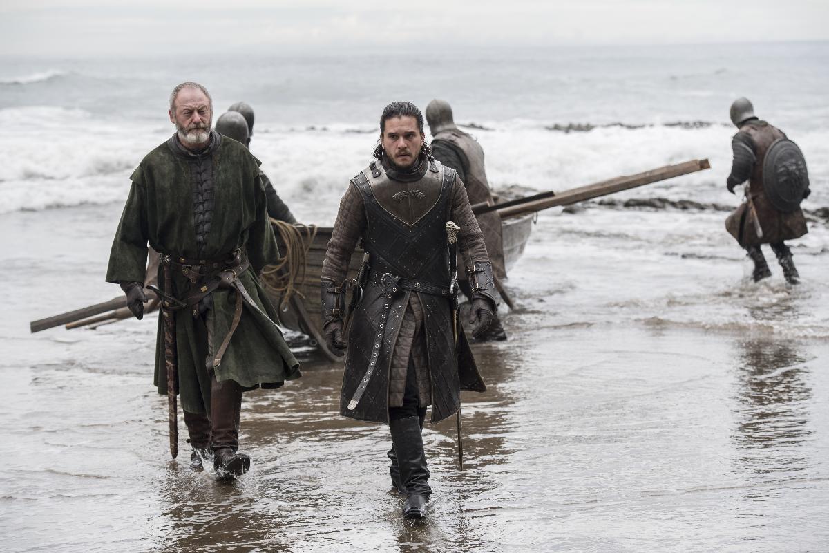 Ser Davos (Liam Cunningham) e Jon Snow (Kit Harington) na série GOT | Macall B. Polay - courtesy of HB/Macall B. Polay - courtesy of HB