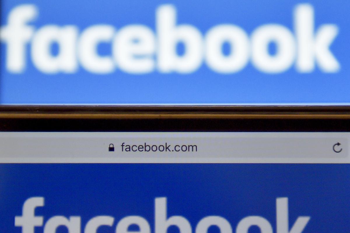Governo do Reino Unido quer que empresas como Facebook barrem a circulação de conteúdo extremista na internet | LOIC VENANCE/AFP
