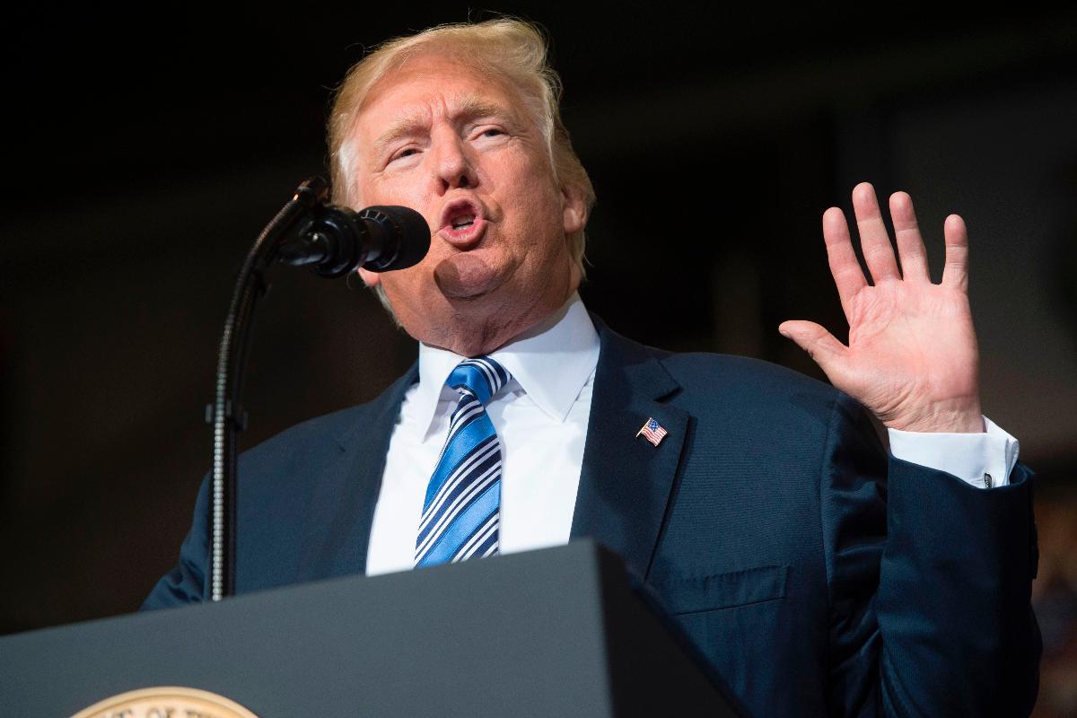 Presidente dos Estados Unidos, Donald Trump, orienta agentes de imigração a serem mais rígidos | SAUL LOEB/AFP