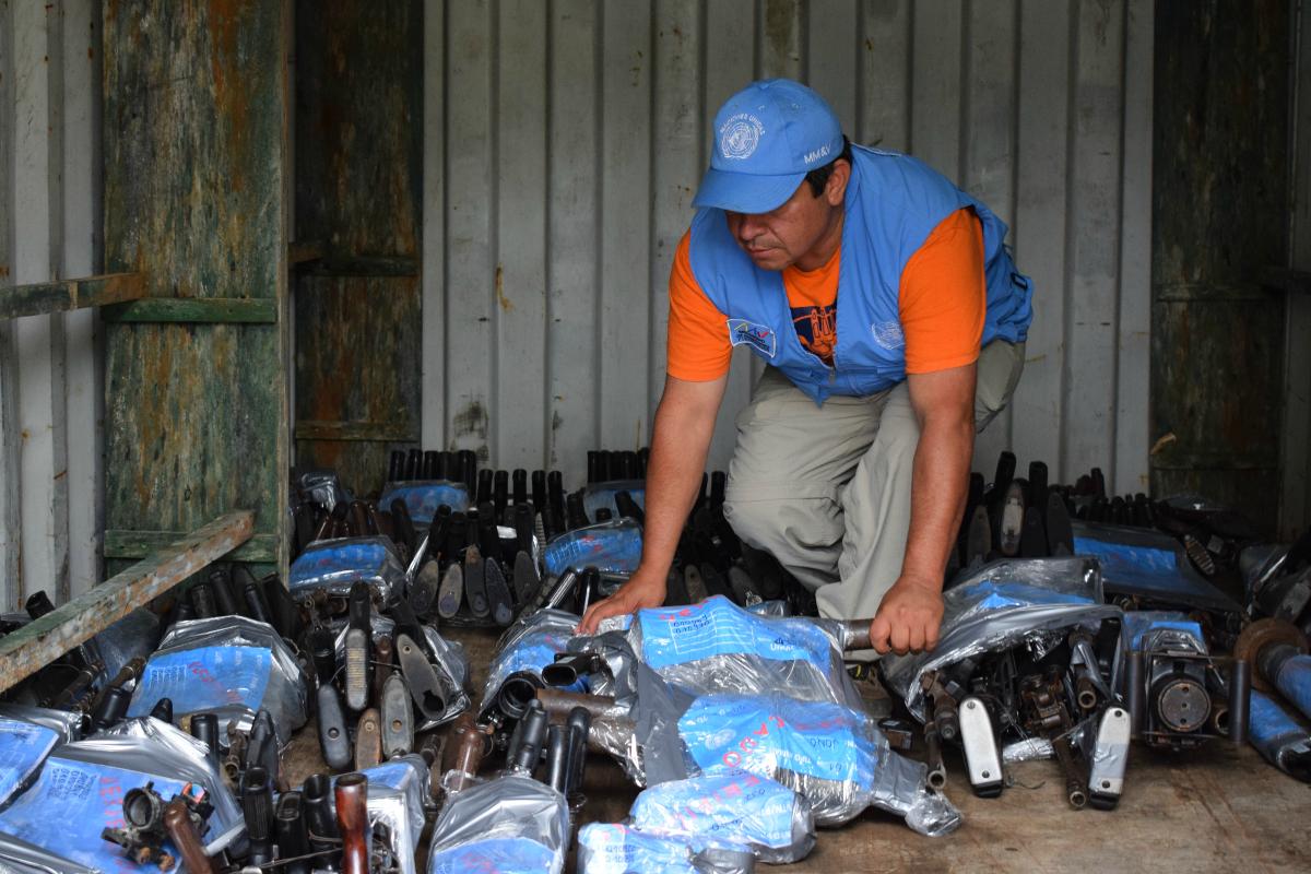 ONU recebe armas entregues pelas Farc | HO/AFP