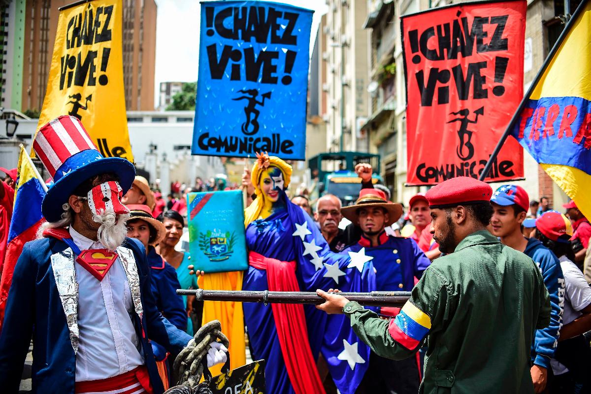 Apoiadores do governo de Maduro saíram para as ruas para criticar discurso de Trump | RONALDO SCHEMIDT/
AFP