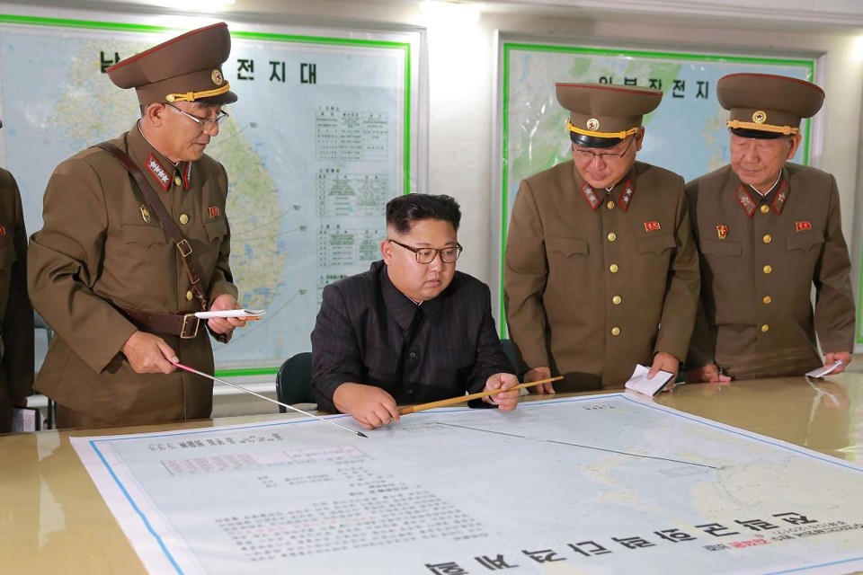 Líder norte-coreano, Kim Jon-un, anunciou decisão de adiar ataque à ilha de Guam | STR/AFP