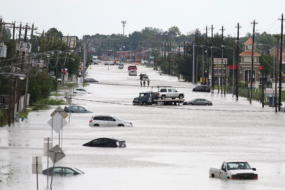 Tempestade Harvey deixou Houston, no Texas, debaixo d’água | THOMAS B. SHEA/AFP