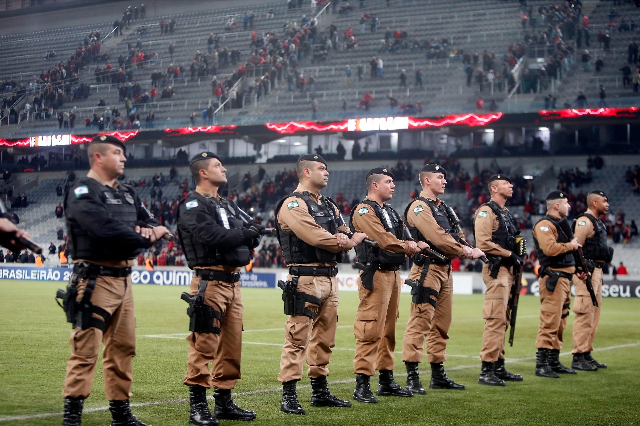 Polícia Militar foi acionada para conter eventuais problemas na Arena. | Albari Rosa/Gazeta do Povo