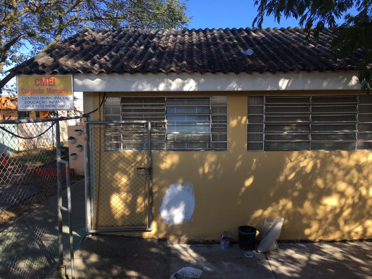 CMEI Conjunto Mercúrio foi alvo dos criminosos três vezes só no mês de agosto. O último arrombamento foi domingo (22). | Eriksson Denk/Gazeta do Povo