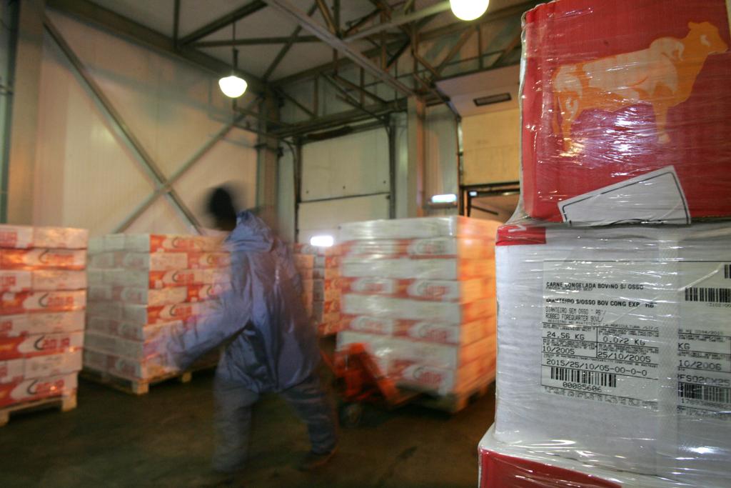 Exportações de carne bovina em julho de 2017 tiveram faturamento d e US$ 540 milhões e embarques de 129 mil toneladas | Arquivo/Gazeta do Povo