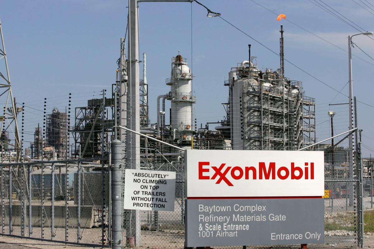 Refinaria da Exxon em Baytown, Texas | JR/tzJESSICA RINALDI