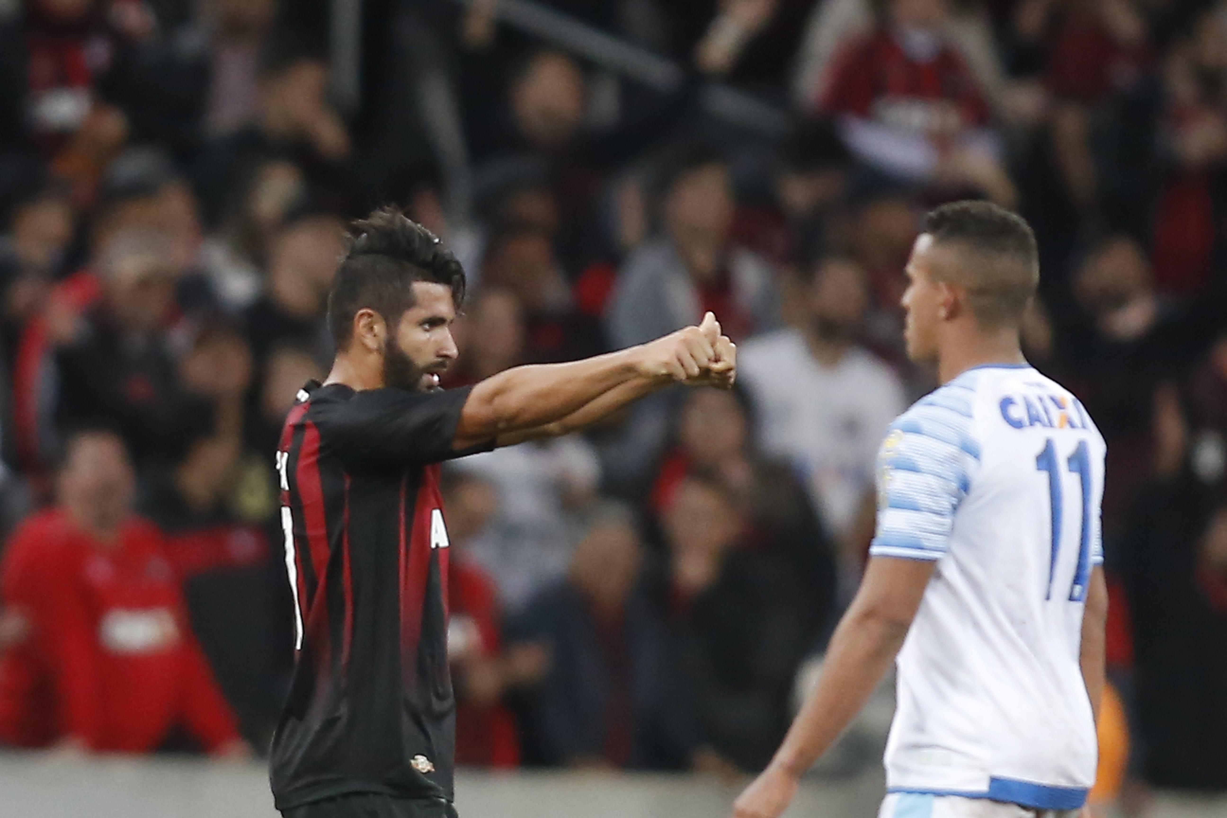 Guilherme marcou dois gols no jogo. | Albari Rosa/gazeta do povo