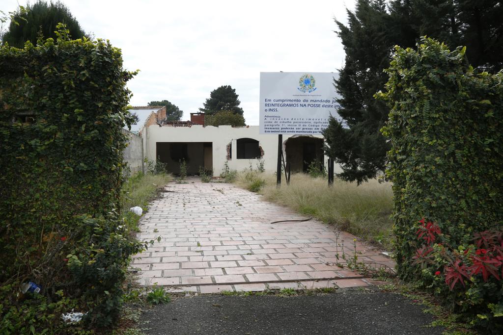 Ausência de interessados no leilão dão um alívio aos moradores da Vila Domitila. | Aniele Nascimento/Gazeta do Povo