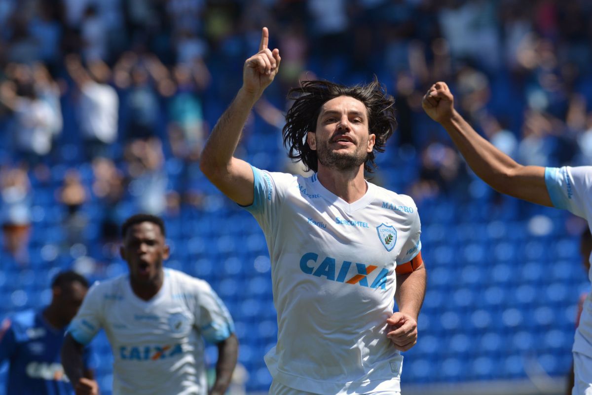 No tempo normal, Londrina empatou o jogo para o Londrina aos 51 minutos. | Gustavo Oliveira/Londrina