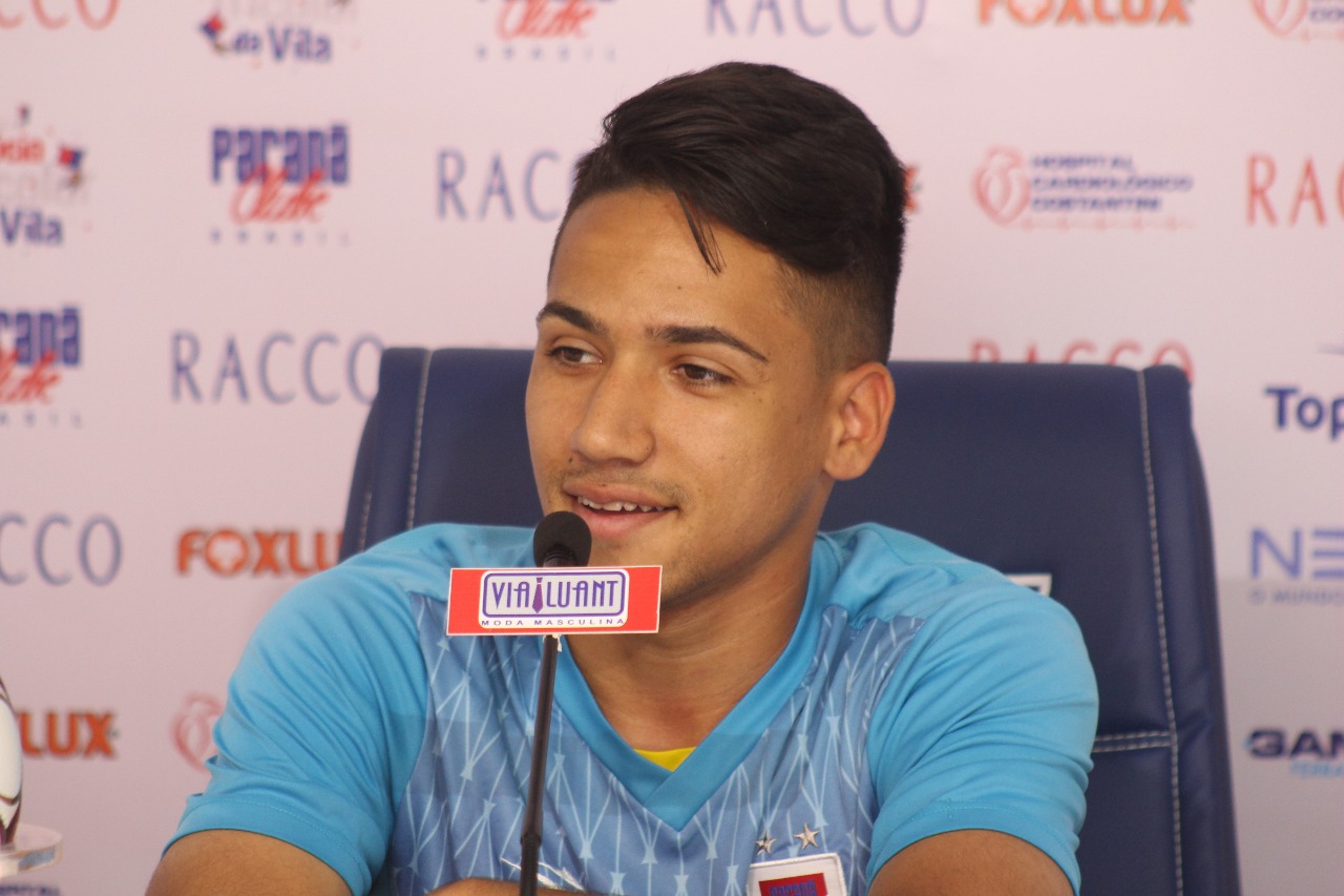 Giovanny recebeu mensagem de João Pedro para atuar no Furacão. | Felipe Dalke/Banda B