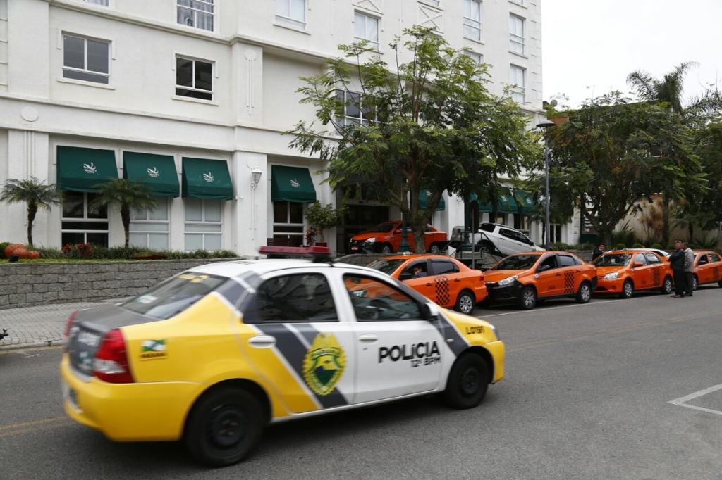 Hotel foi invadido durante a madrugada | Aniele Nascimento/Gazeta do Povo