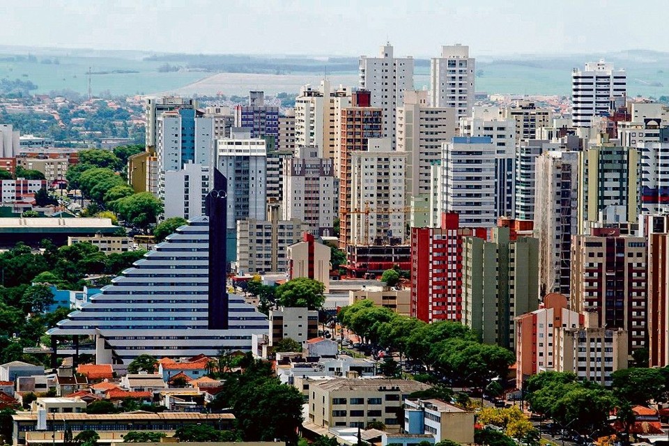 Londrina, na região Norte do Paraná, demitiu 722 pessoas e aparece na terceira  posição entre os 10 municípios paranaenses que mais fecharam vagas de trabalho. | Roberto Custódio/Jornal de Londrina/