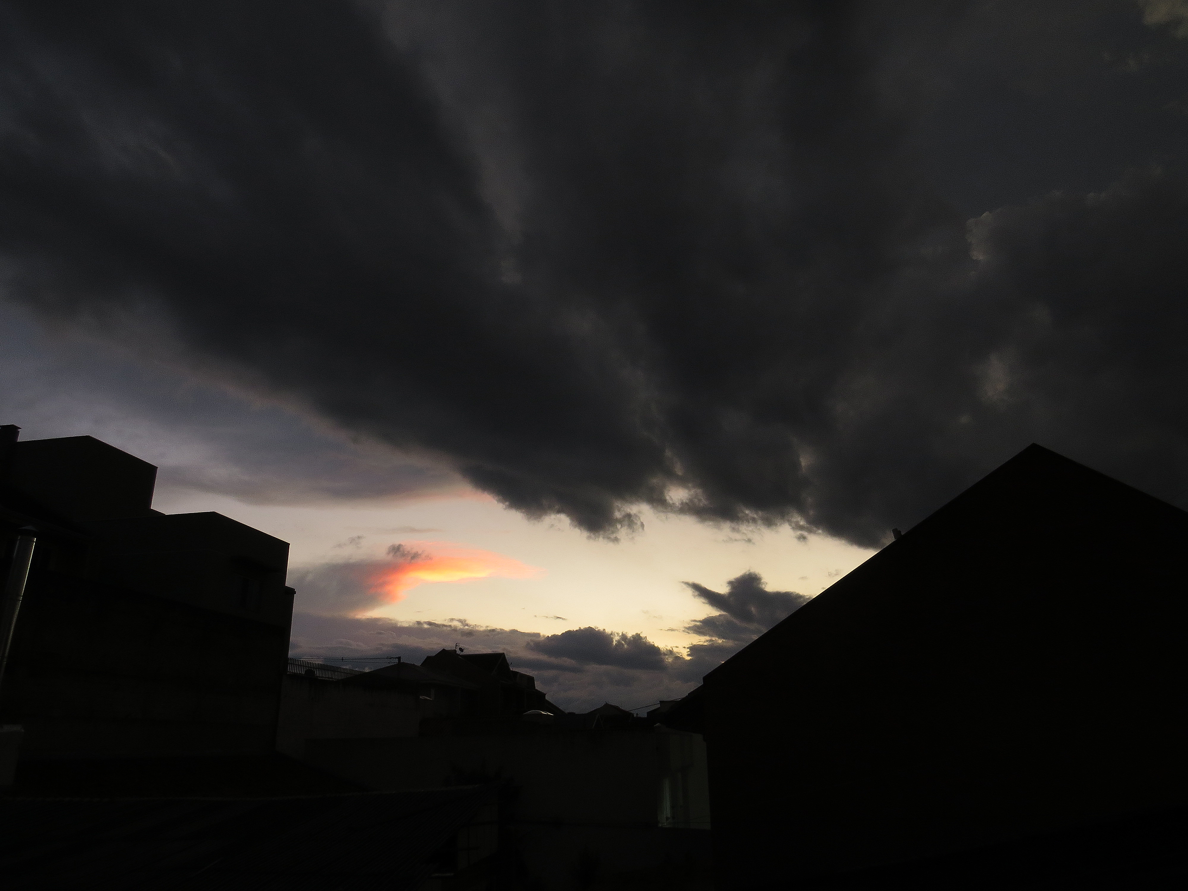 Frente fria se aproxima e causa mudança no tempo este fim de semana | Aniele Nascimento/Gazeta do Povo