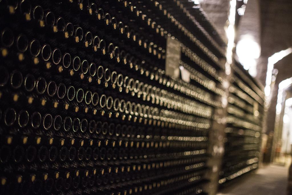 Revoltados contra importação de vinho espanhol, produtores  da França atacaram varejistas. Centenas de garrafas foram quebradas no Carrefour. | Arquivo/Gazeta do Povo