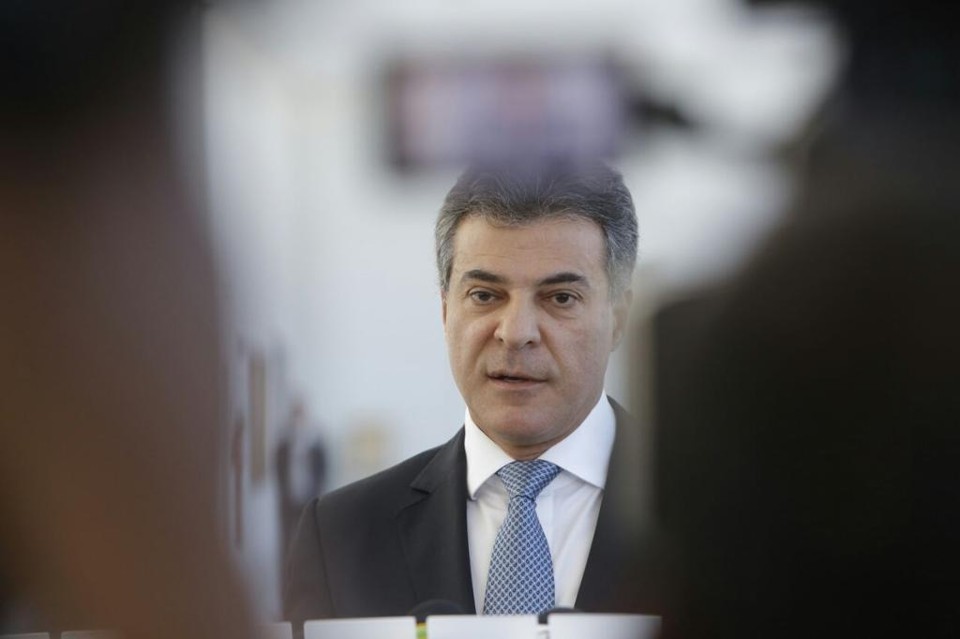 Richa nega desvios e chama delator de “criminoso contumaz” Richa falou sobre as denúncias da Quadro Negro nesta segunda-feira (4) | Alexandre Mazzo/Gazeta do Povo