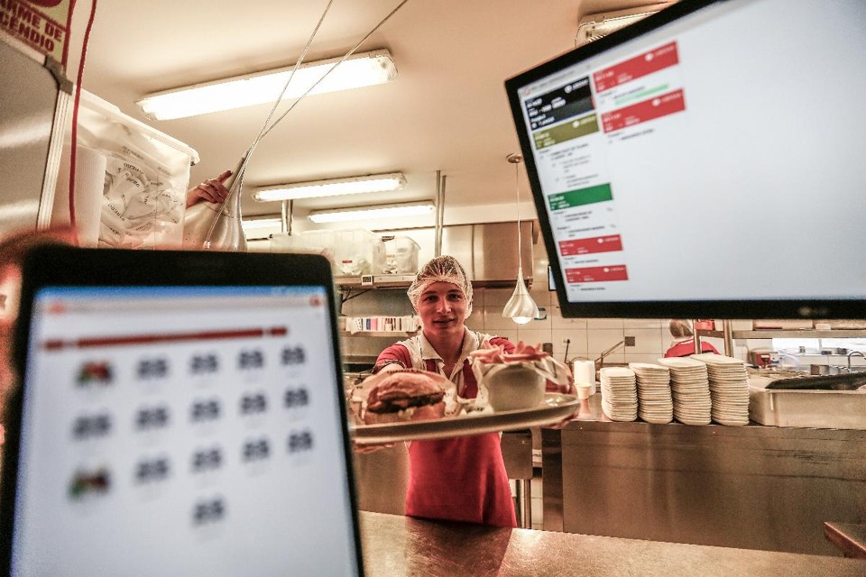 Cozinha do Madero, rede paranaense de resturantes que quer encerrar o ano com 120 unidades | Jonathan CamposGazeta do Povo