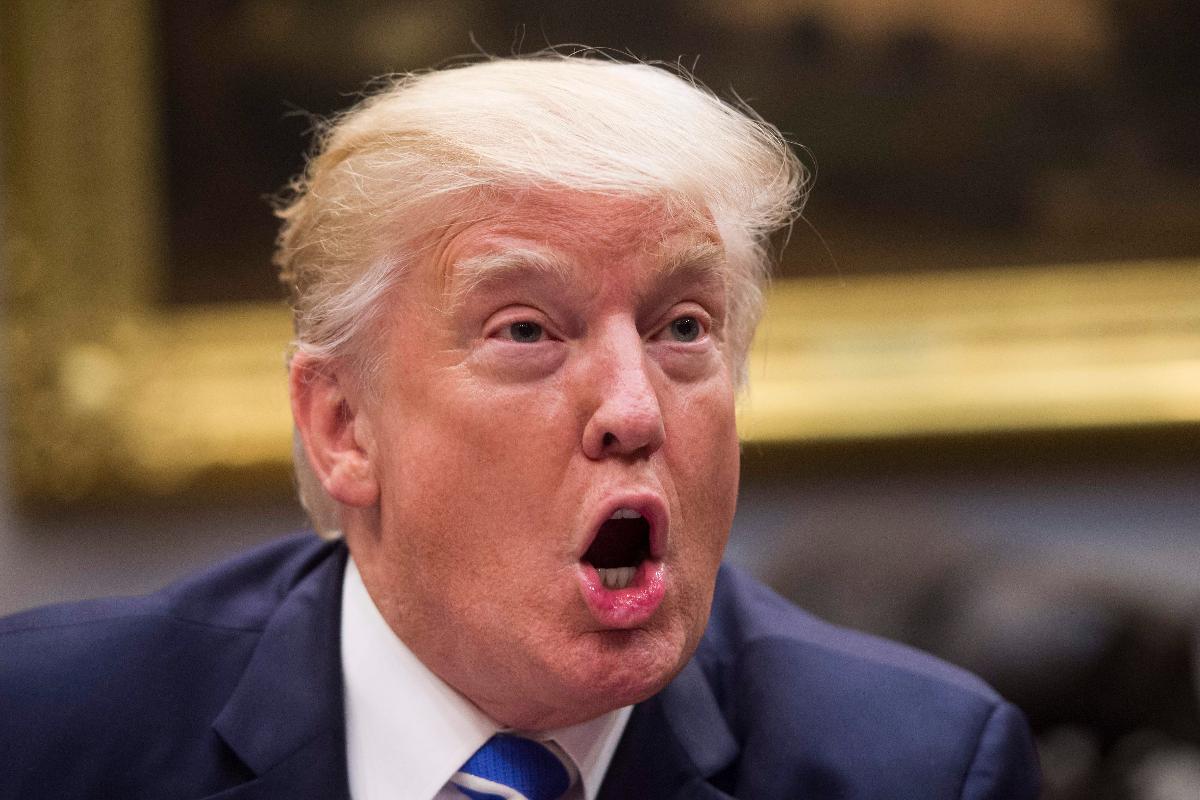 O presidente dos EUA, Donald Trump, fala durante uma reunião com líderes do Congresso sobre reforma tributária, na sala Roosevelt da Casa Branca, em Washington | SAUL LOEB/AFP