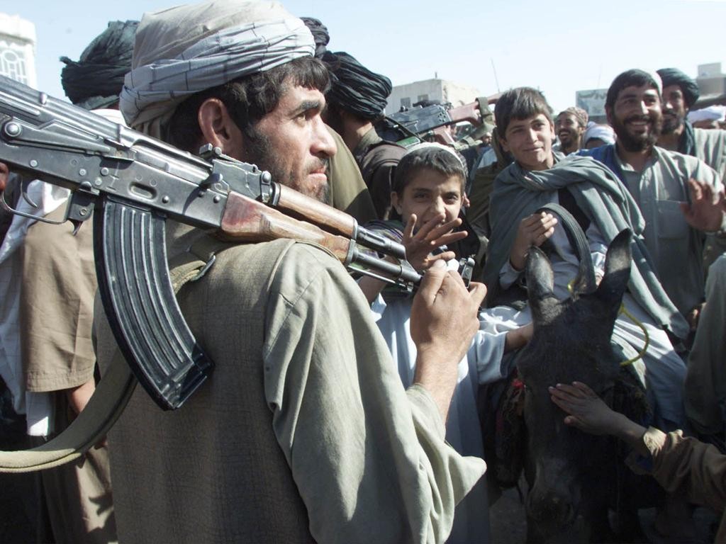 No outono, quando a temporada de frutas está em pleno andamento, a violência se agrava. | MK/MC/MIAN KHURSHEED/