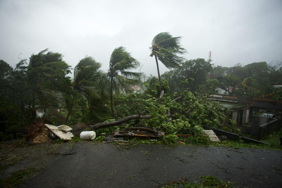 Depois do Irma, furacão Maria provoca nova destruição no Caribe Furacão Maria ganha força e já atinge parte do Caribe | CEDRIK-ISHAM CALVADOS/AFP