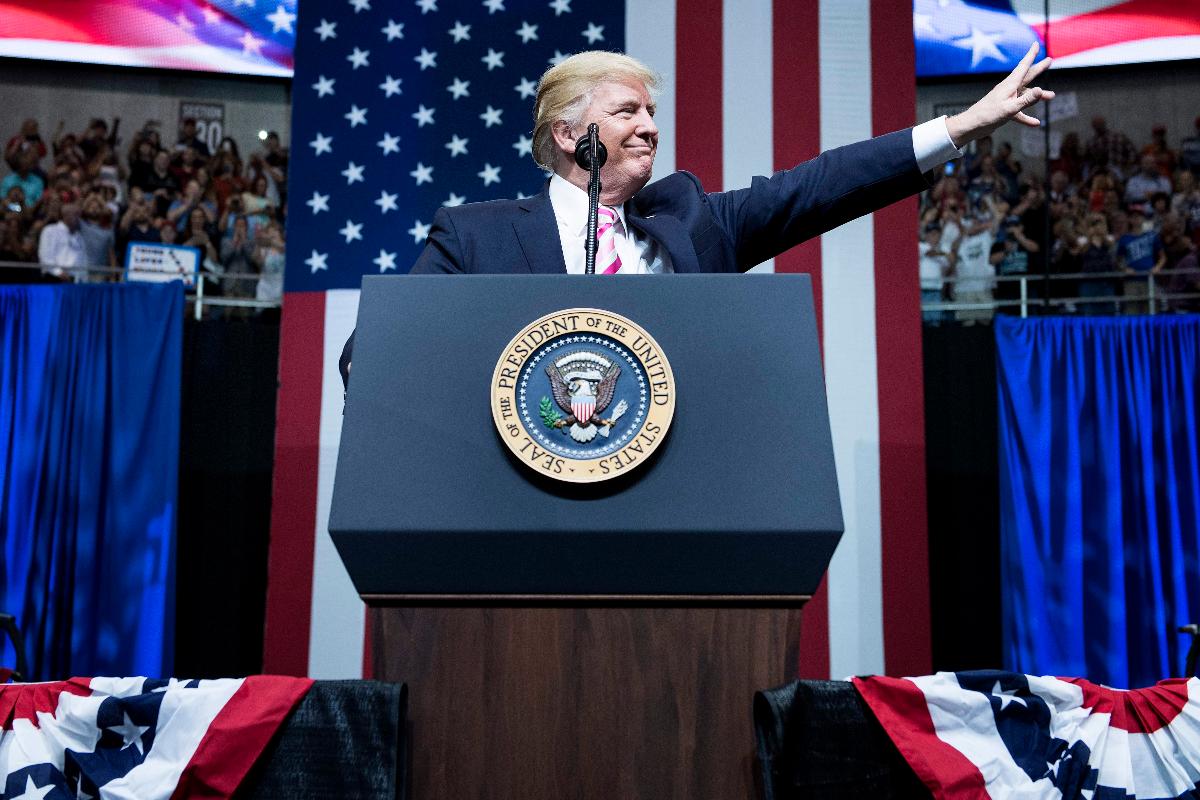 O que Trump e sua equipe conquistaram até agora? | BRENDAN SMIALOWSKI/
AFP