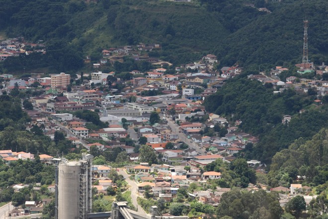 Por volta de meia-noite, moradores de Rio Branco do Sul sentiram o impacto do tremor. | Jonathan Campos / Gazeta do Povo