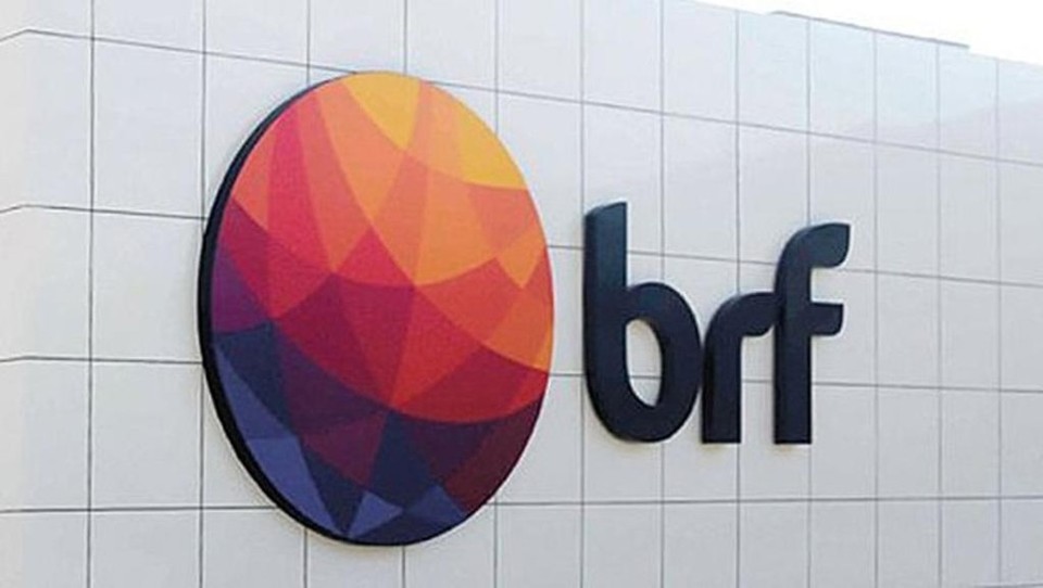 BRF seleciona estagiários para a área industrial com bolsa-auxílio de R$ 2 mil As vagas disponíveis estão espalhadas por diversos estados, incluindo o Paraná. | BRF/Reprodução