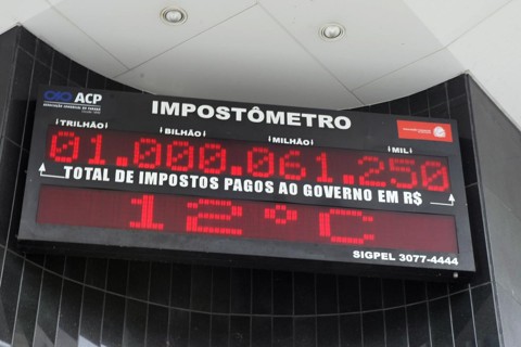Empresas devem pagar menos imposto no Simples, em 2018 Simples Nacional unifica oito tributos e estabelece uma alíquota única para as empresas pequenas | Ivonaldo AlexandreGazeta do Povo/Arquivo