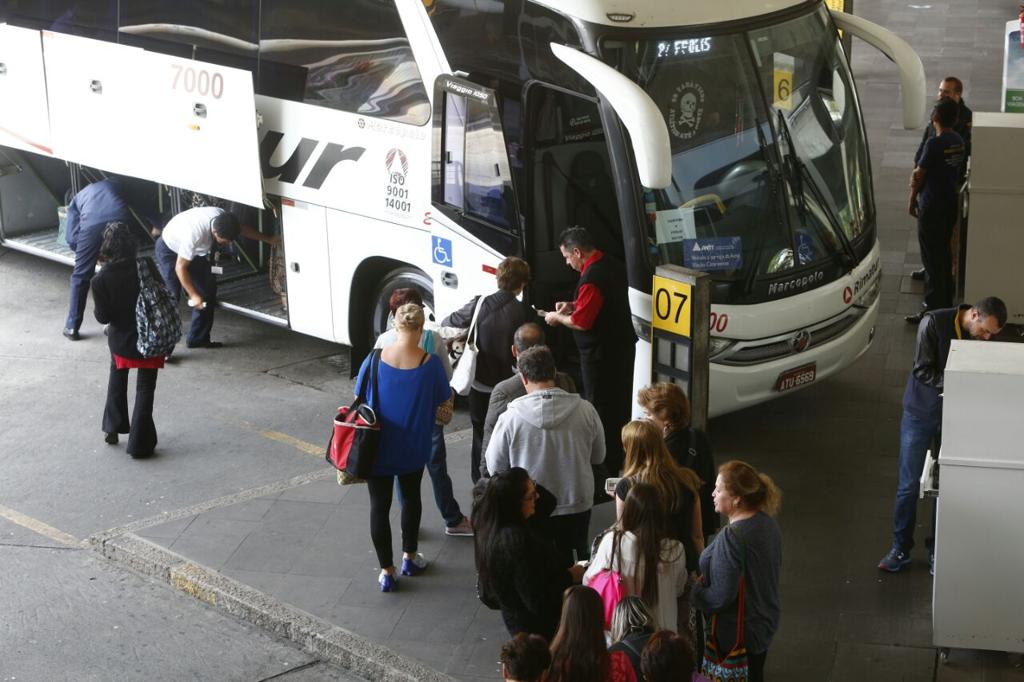 Feriadão terá aumento de 12% no fluxo da rodoviária com relação ao mesmo período no ano passado. | Aniele Nascimento/Gazeta do Povo