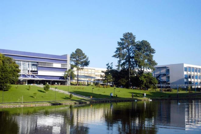 Sede da Universidade Positivo, em Curitiba. | Reprodução/Facebook