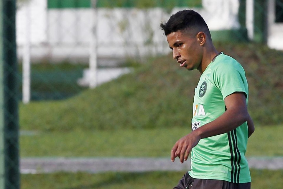 Jogador  alegou que estava nervoso e pediu desculpas. | Antônio More/Gazeta do Povo