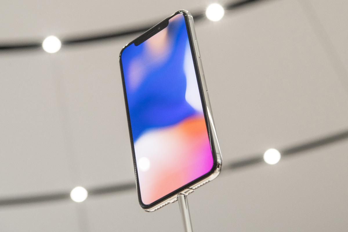 iPhone X, o mais recente lançamento da Apple, conta com tecnologia de reconhecimento facial para desbloqueio do celular. | BloombergDavid Paul Morris