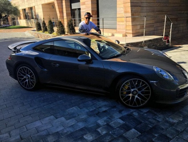 Porsche 911 Carrera Turbo |