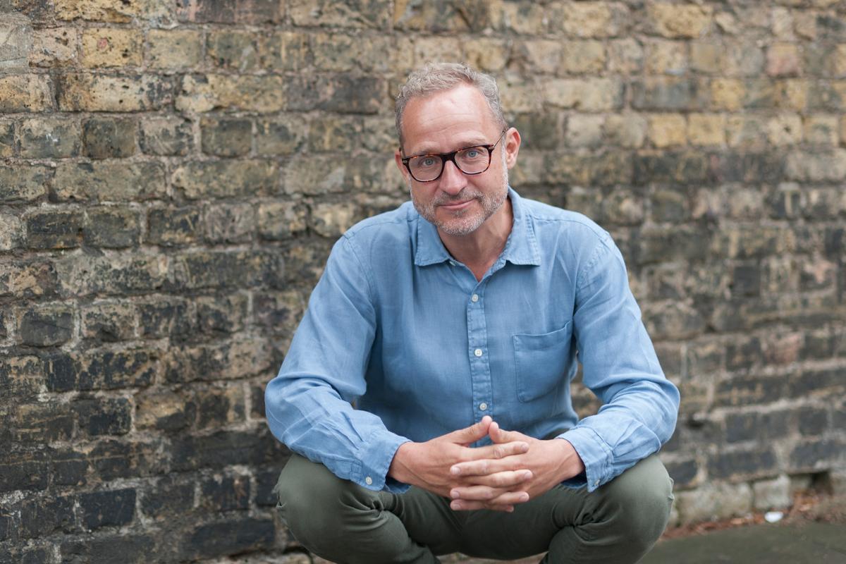 O jornalista David Baker é professor na Escola da Vida, que tem filial em São Paulo | Beth Crossland
Divulgação