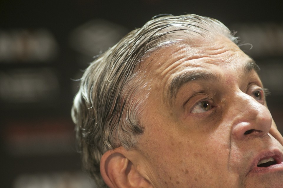 Acuado pela oposição, Atlético promete rever plano de sócios e ‘colorir a Arena’ | Marcelo Andrade/Gazeta do Povo