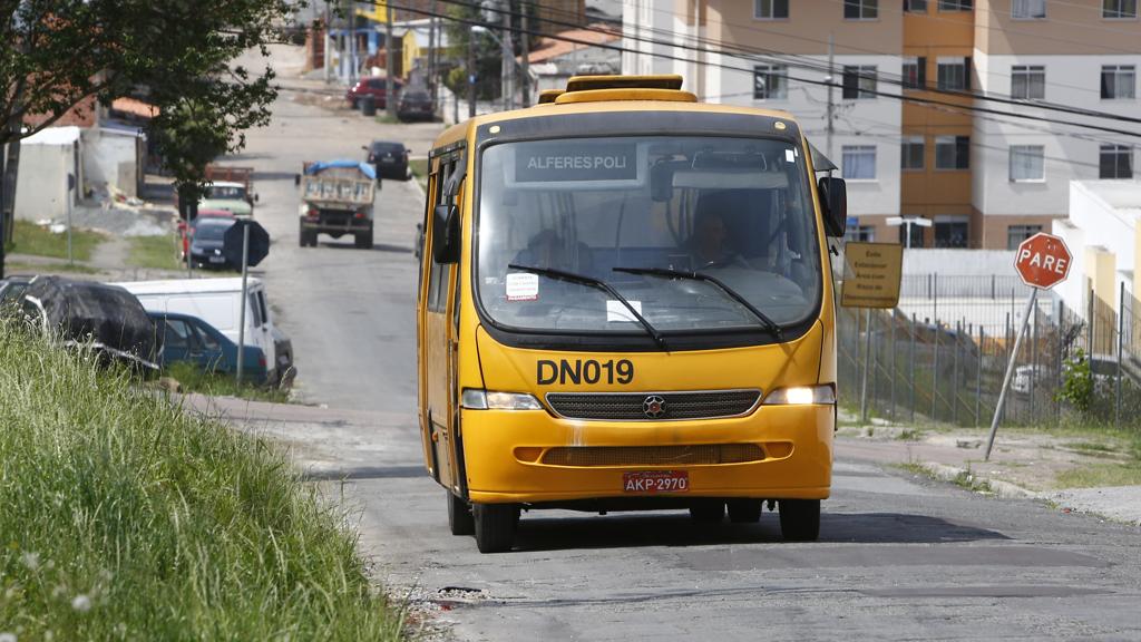 Passageiros preferem utilizar outros ônibus a embarcar no Alferes Poli | Aniele Nascimento/Gazeta do Povo